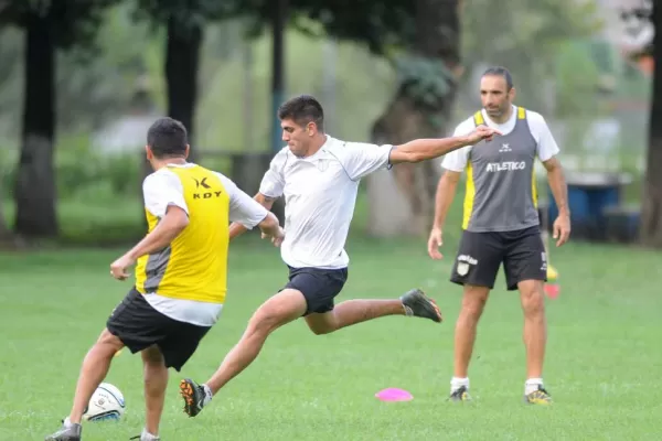 Leo Díaz le pide a Azconzábal que lo tenga en cuenta en Atlético