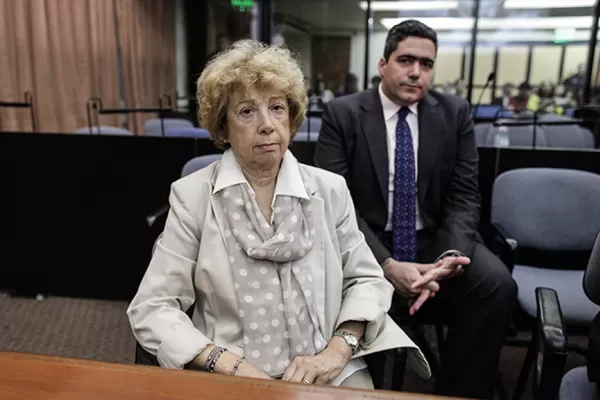 Seis años de prisión para la esposa de un ex marino, por la apropiación de un niño nacido en la ESMA