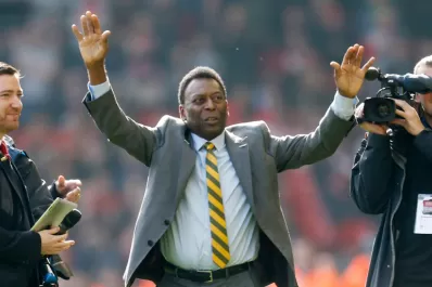 Si le dan a elegir, Pelé se queda con Messi y no con CR7