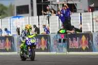 Valentino Rossi le ganó a Marc Márquez y desató la euforia en Termas