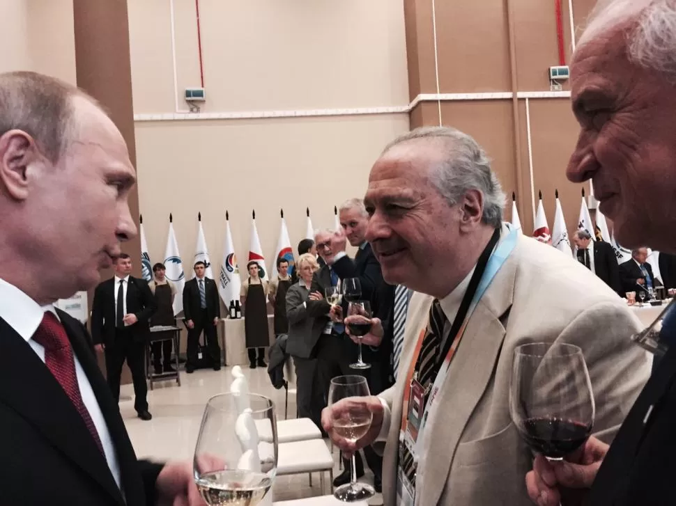 En Sochi, Rusia, el titular de FIBA Horacio Muratore, mantuvo una reunión con el presidente, Vladimir Putin. FOTO DE FIBA
