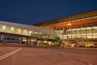 Por las cenizas del Calbuco cancelan vuelos internacionales hacia Ezeiza