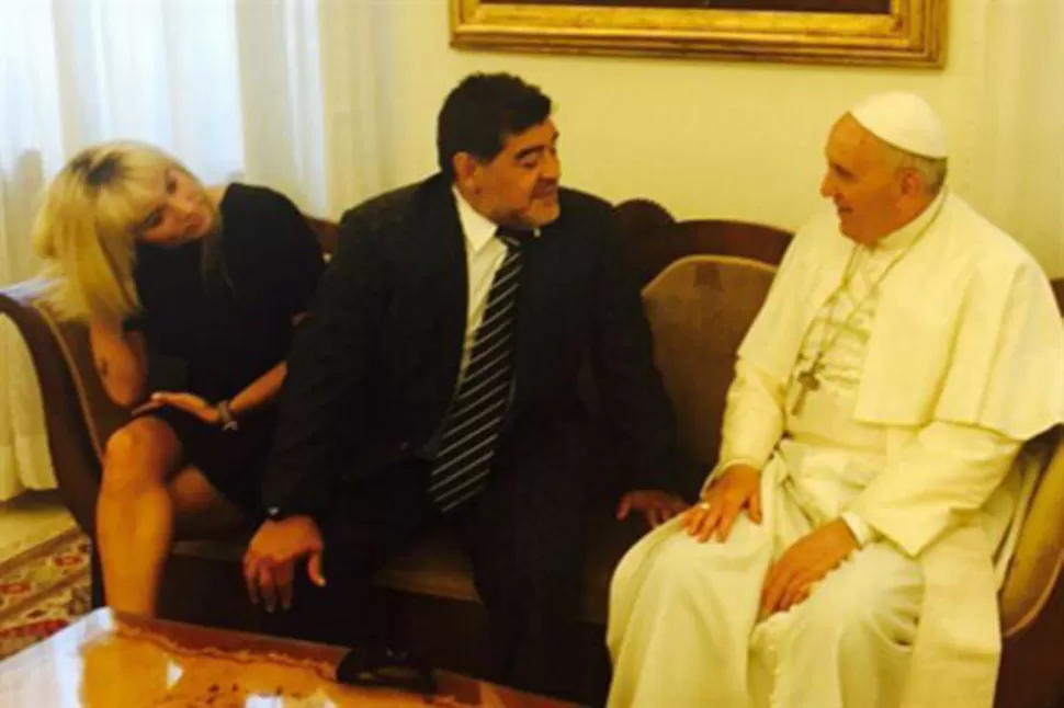¿El papa Francisco le pidió a Maradona que reconozca su hijo?