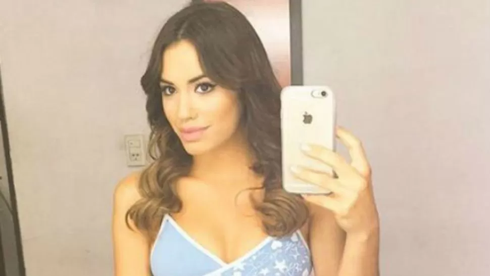 Lali Espósito se toma selfies no aptas para cardíacos