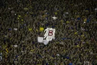 Copa Libertadores: hinchas de Boca cargaron a River con un drone durante los incidentes