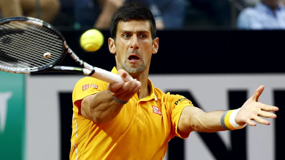 GRAN DUELO. La devolución fue una de las armas ganadoras de Djokovic ante Nishikori.
FOTO DE REUTERS