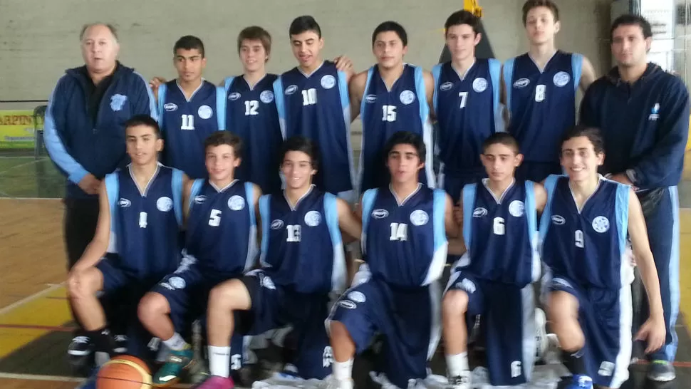 REVÉS Y REGRESO. El seleccionado tucumano U15, entre los ocho mejores del Argentino.
FOTO GENTILEZA ENRIQUE RODRÍGUEZ