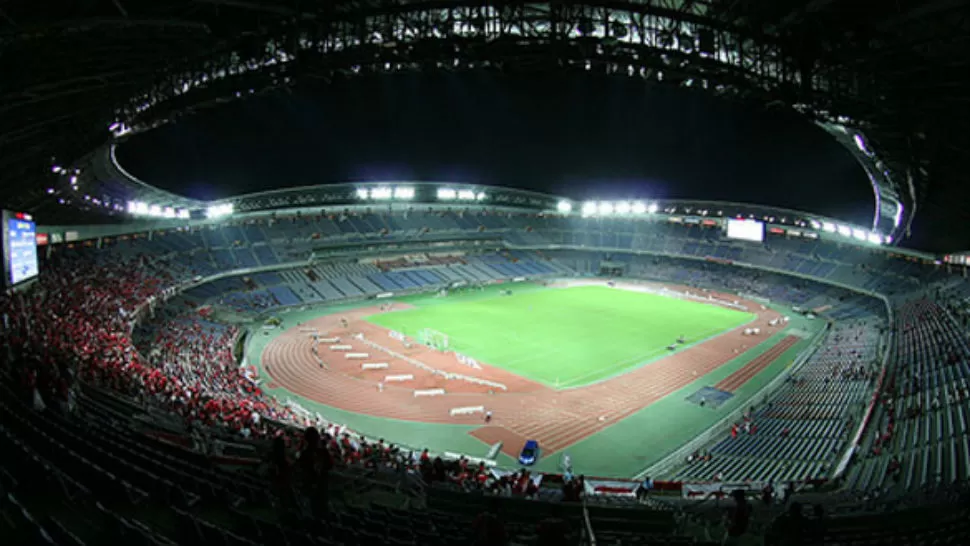 IMPONENTE. El estadio internacional de Yokohama, donde el año pasado se coronó Real Madrid.
FOTO TOMADA DE www.marca.com