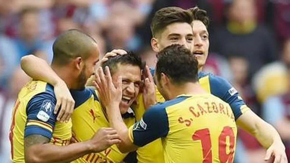 HOMBRE CLAVE. Alexis Sánchez fue goleador y figura del Arsenal campeón. (FOTO DE MUNDO DEPORTIVO)
