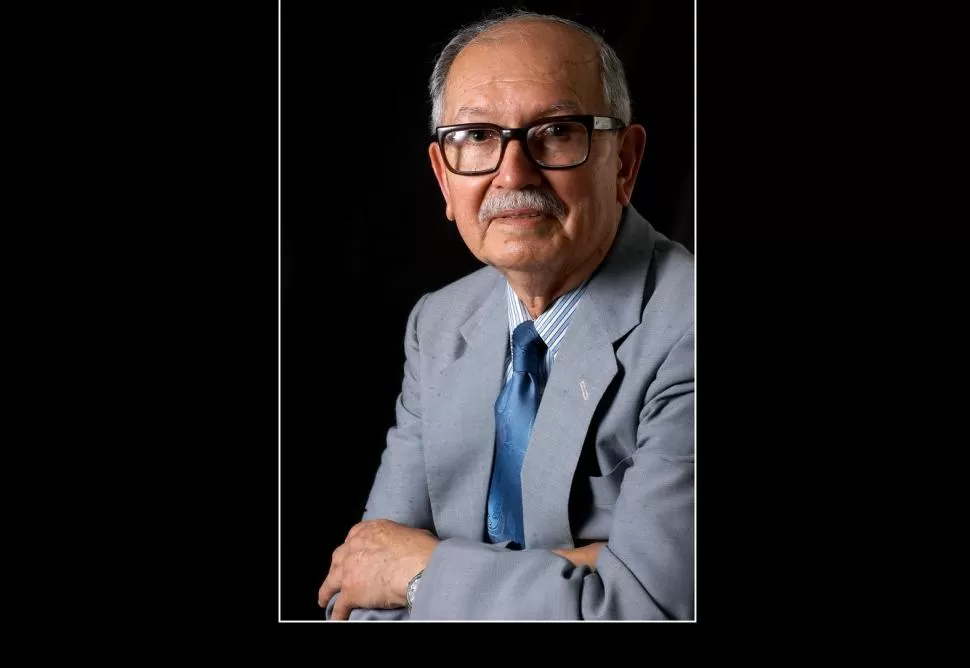 EJEMPLO. Omar Argañaraz cumplió 90 años y sigue con su cámara en mano. la gaceta / foto de oscar ferronato (archivo)