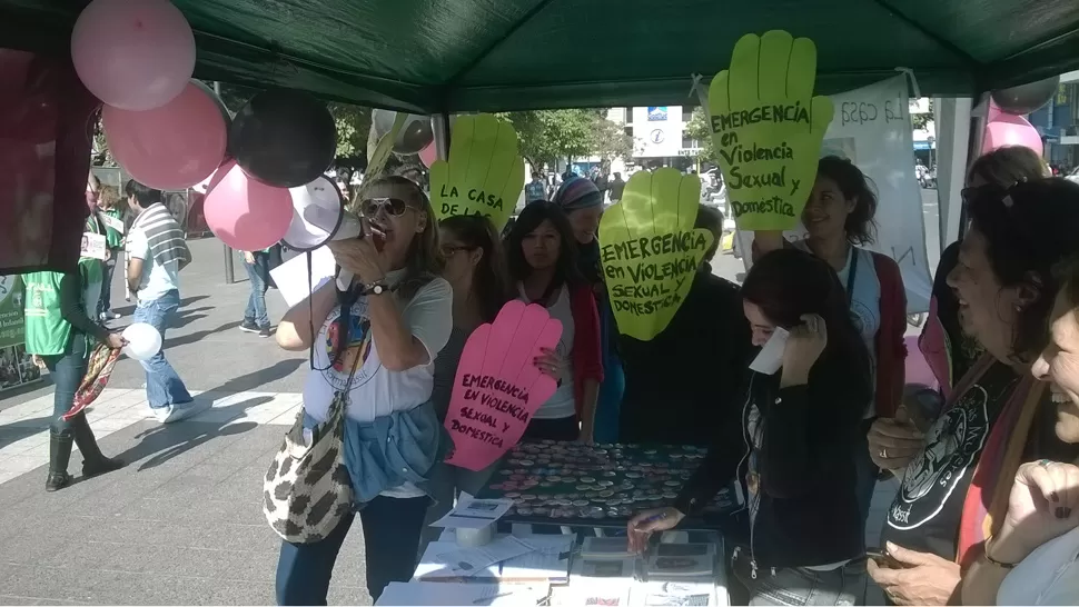 BASTA DE FEMICIDIOS. La Casa de las Mujeres ya inició las actividades por la marcha #NiUnaMenos. 