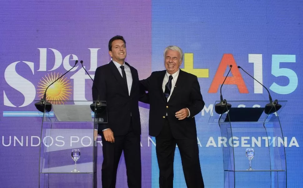 ELECCIÓN. El 29 de abril, Massa y De la Sota presentaron el frente Unidos por una Nueva Argentina, para competir en la PASO presidencial. dyn (archivo)