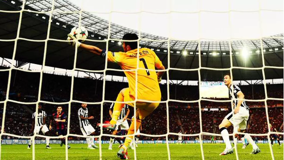 De la atajada de Buffón al caño de Dani Alves