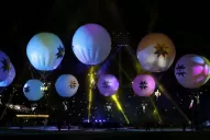 Explosión multicolor en la fiesta de apertura