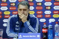 “Tata” Martino se enfrenta a la hora de la verdad