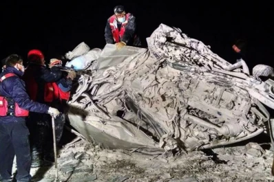 Jujuy: tres muertos en un choque entre un camión y dos camionetas