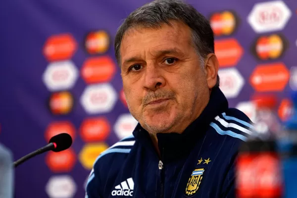 A Martino sólo le preocupan los árbitros