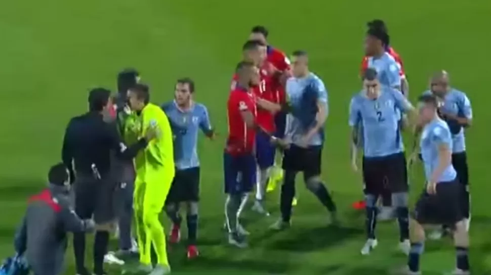 Copa América 2015: la bronca de Uruguay tras las expulsión de Cavani y Fucile