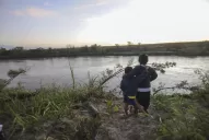Si los chicos pasan el río a pie, es por decisión de los padres, sostuvo la supervisora.