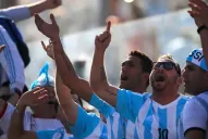 Duelo de hinchadas: todo el color en el Estadio Nacional