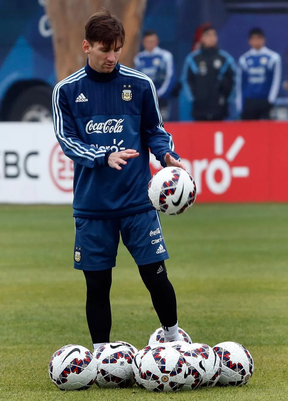 TODAS SUS GANAS. Messi quiere culminar la temporada con la Copa América. efe
