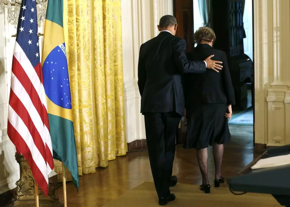 CITA. En su visita a Washington, Rousseff obtuvo de Obama el apoyo a su gestión; pero no le sirvió de mucho. reuters