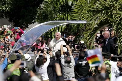 Francisco: “no es necesario que nadie se vaya, basta de descartes”