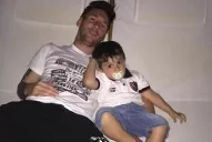 A través de Thiago, Messi les devolvió el cariño a los hinchas de Newell's
