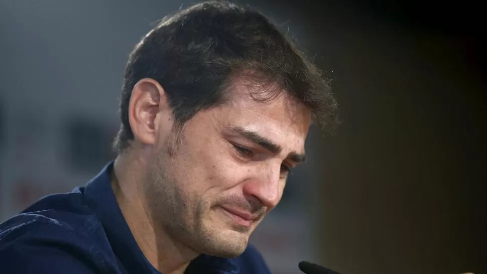 HASTA SIEMPRE. El mítico Casillas mantuvo un largo enfrentamiento con Florentino Pérez, actual presidente del club. REUTERS