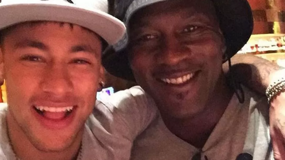 Neymar y su selfie con el mejor de todos los tiempos