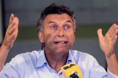 Macri dice que la gente busca el dólar porque el Gobierno miente en todo