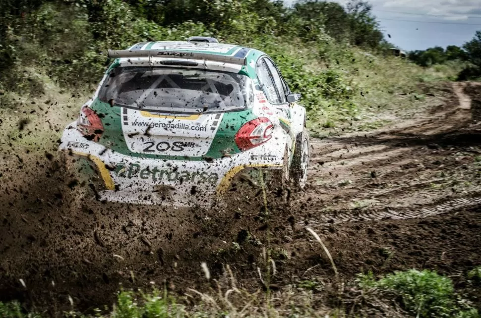 EL REGRESO. Gerónimo Padilla volverá a acelerar el Peugeot 208 Maxi Rally, luego de haber corrido una fecha del Mundial. Foto de Maxi Pecora 