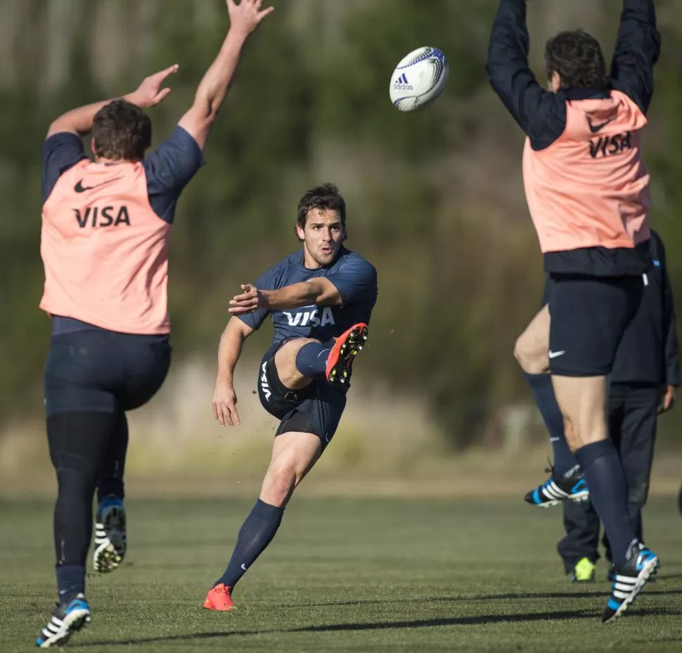 “CACHORRO” ES FIJA. El tucumano Nicolás Sánchez enfrentará por quinta vez a los All Blacks, a los que conoce muy bien. prensa uar