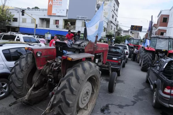 Marchan por la crisis de las economías regionales