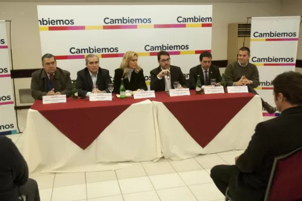 El PRO y la UCR relativizan la ideología