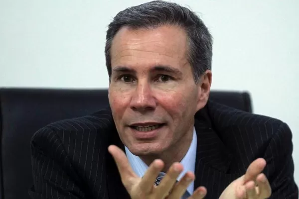 La fiscalía intenta determinar si Nisman pudo haber sido inducido a quitarse la vida