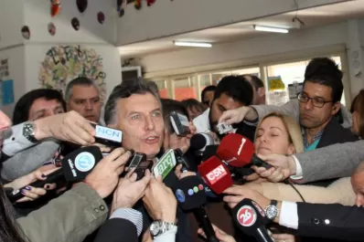 Macri defendió la Asignación Universal y dijo que no quiere privatizar YPF ni Aerolíneas