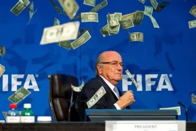 A Blatter le llovieron dólares y Maradona no se quedó afuera