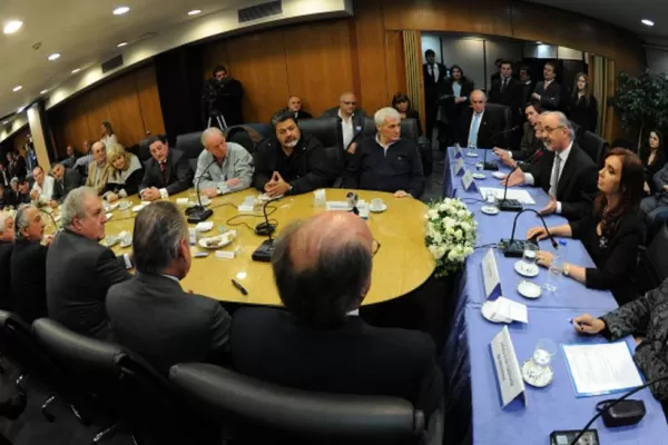 El Gobierno convocó para mañana al Consejo del Salario Mínimo, Vital y Móvil