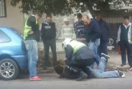 Vecinos atrapan a un ladrón que intentó ingresar en una casa