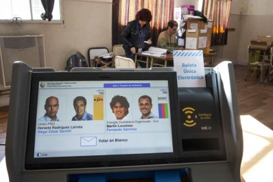 El dólar libre trepó a $ 14,55 y anotó un nuevo récord