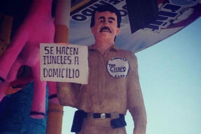 Tras su fuga, ahora venden piñatas del Chapo Guzmán