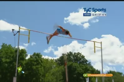 Charaviglio logró la medalla de plata en salto con garrocha