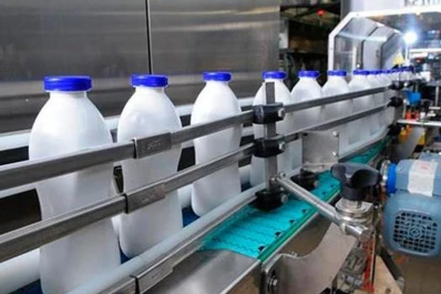 Levantan el paro lechero tras acuerdo entre tamberos e industriales
