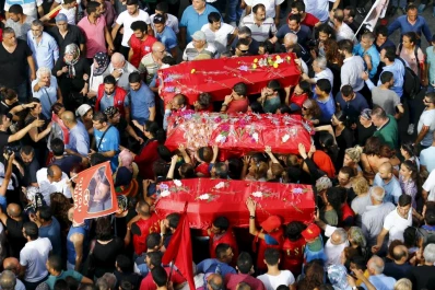 Turquía levanta un muro en la frontera para enfrentar al ISIS