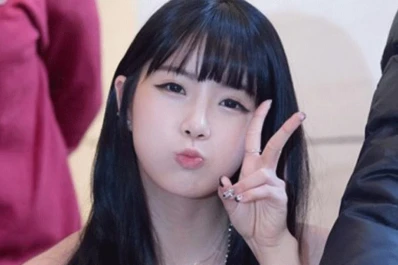 Hyun Young, la cantante coreana que hipnotiza a las redes con su belleza