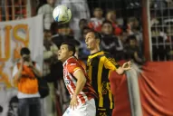 San Martín, repitiendo viejos errores, igualó con Mitre en un partido deslucido