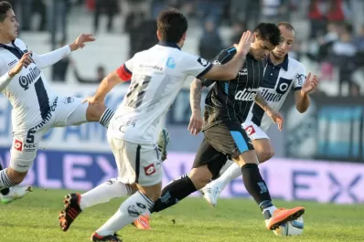 Quilmes lo dio vuelta y frenó a  Racing