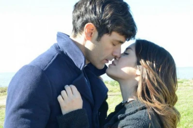 Esperanza Mía: ¿llega el beso entre Lali Espósito y Mariano Martínez?