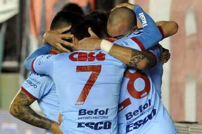 Arsenal ganó y festejó por duplicado